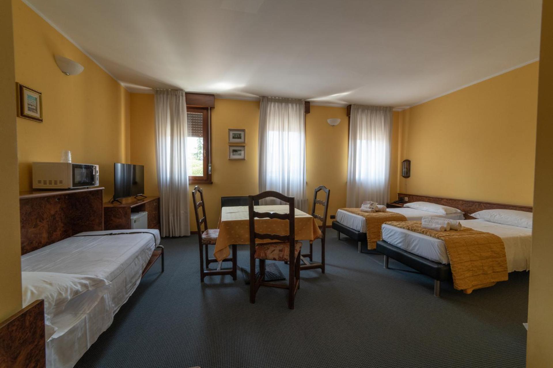 Hotel Siros — Photos 3
